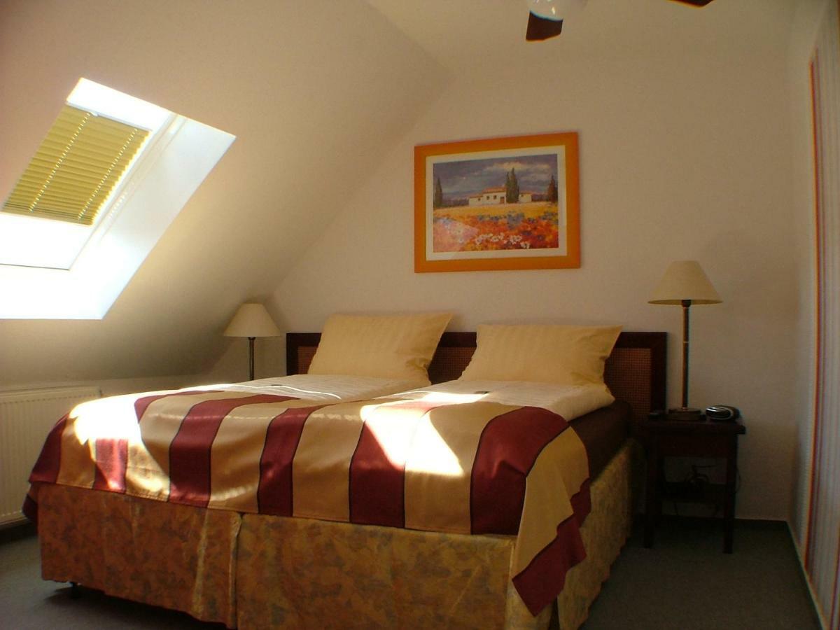 Hotel Garni Pension Zur Lutherstadt Lutherstadt Eisleben Kültér fotó